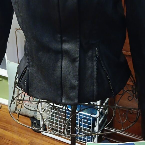 Theory   - Picture 3 of 6